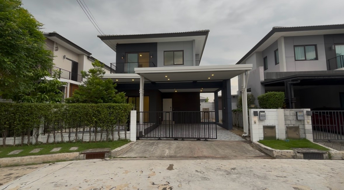 ขายบ้านเดี่ยว หมู่บ้าน Centro เซนโทร ราชพฤกษ์-สวนผัก ทำเลดี เดินทางสะดวก ราคาถูกที่สุดในโครงการ