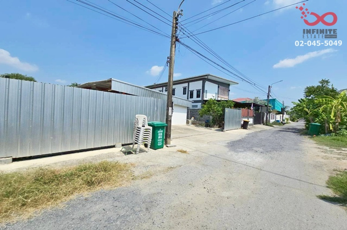 Single-storey detached house for sale, 111 sq m, Lat Phrao 101, Soi 42, Bang Kapi, near the BTS.