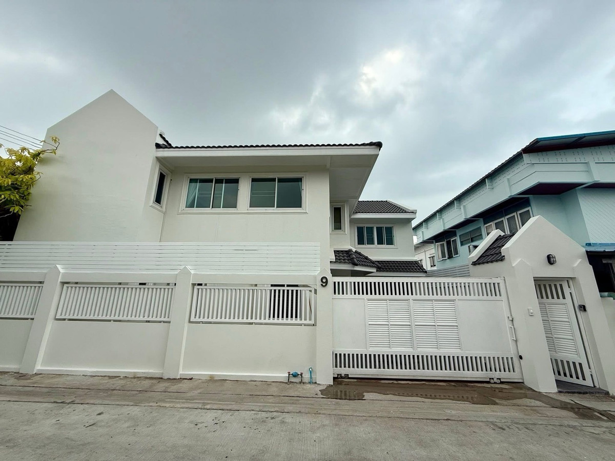 บ้านเดี่ยวรีโนเวทใหม่ให้เช่า ย่านหัวหมาก 9   – รูปที่ 2