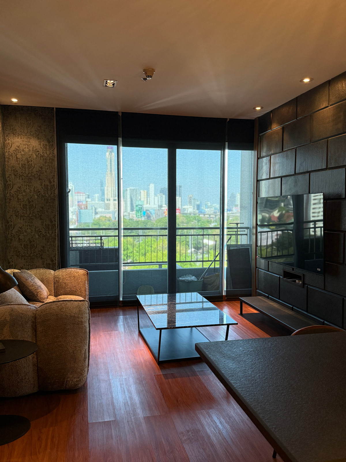 Circle Condominium 🌟PN-00007592🌟 Circle Condominium 🌟PN-00007592🌟