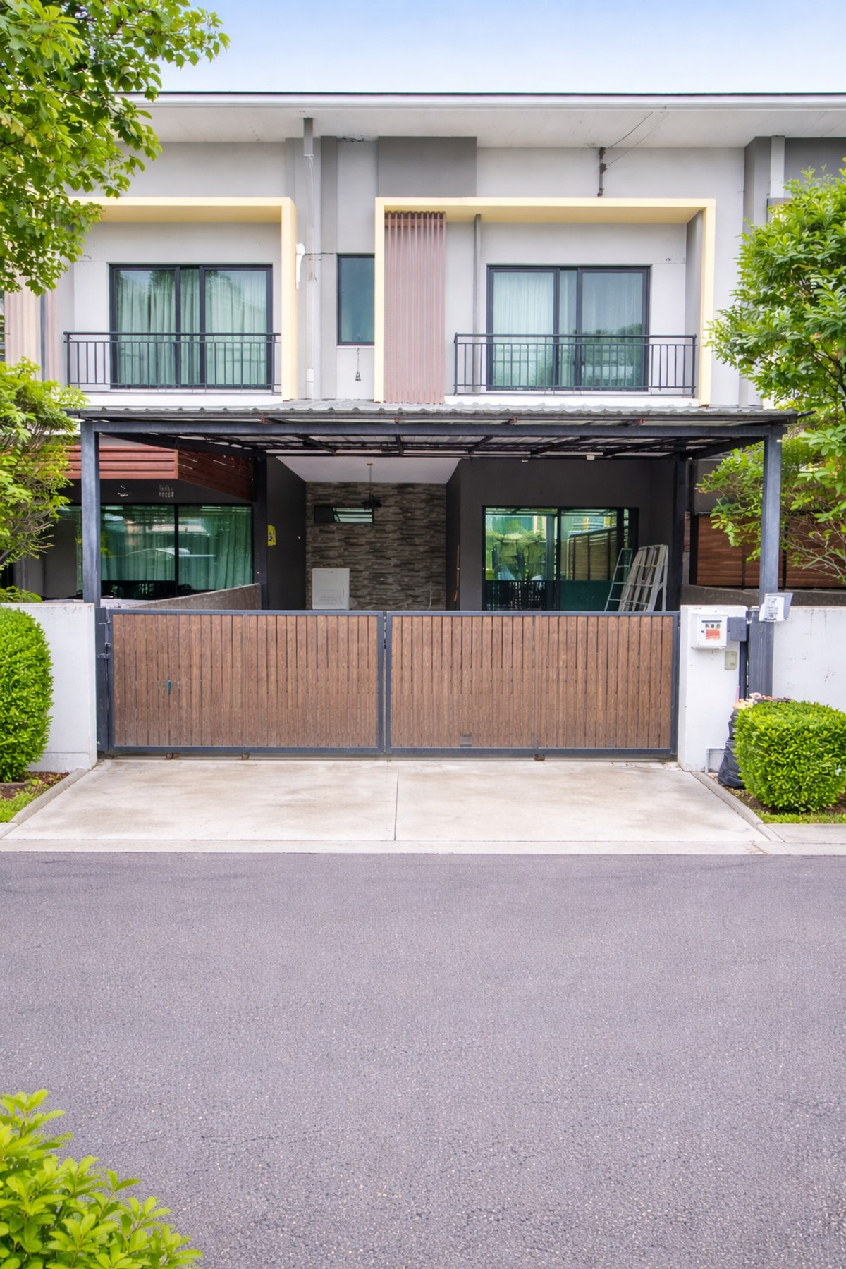 near PhraHaruthai DonMueang Sch 900m. quality project 19sq.wa. TherdRatchan DonMueang 3a/c The last