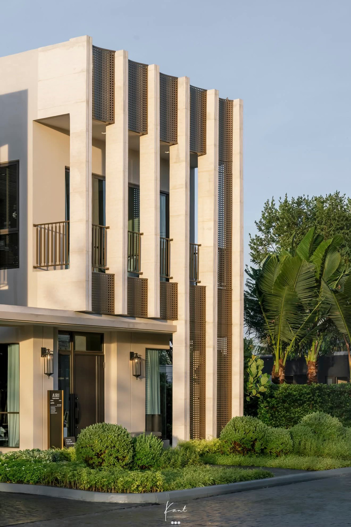 Type maroon house, price 18 MB, beautiful view house, in front of the house is a garden, exclusive rights for only 40 families, call 088-2389494 Type maroon house, price 18 MB, beautiful view house, in front of the house is a garden, exclusive rights for only 40 families, call 088-2389494