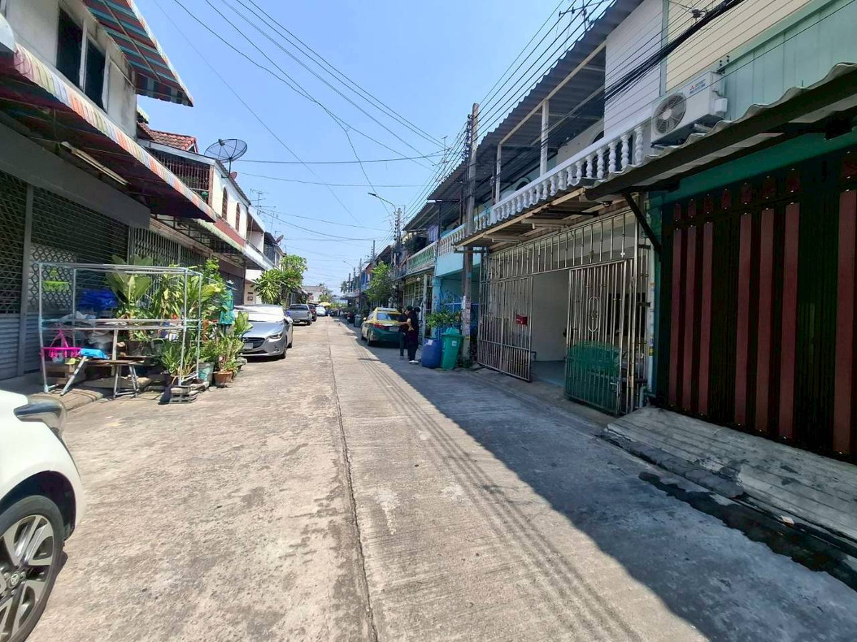 หมู่บ้านอินทราวิลล่า ซอยกัลปพฤกษ์ 4 ถนนกัลปพฤกษ์ แขวงบางหว้า เขตภาษีเจริญ กรุงเทพมหานคร     – รูปที่ 3