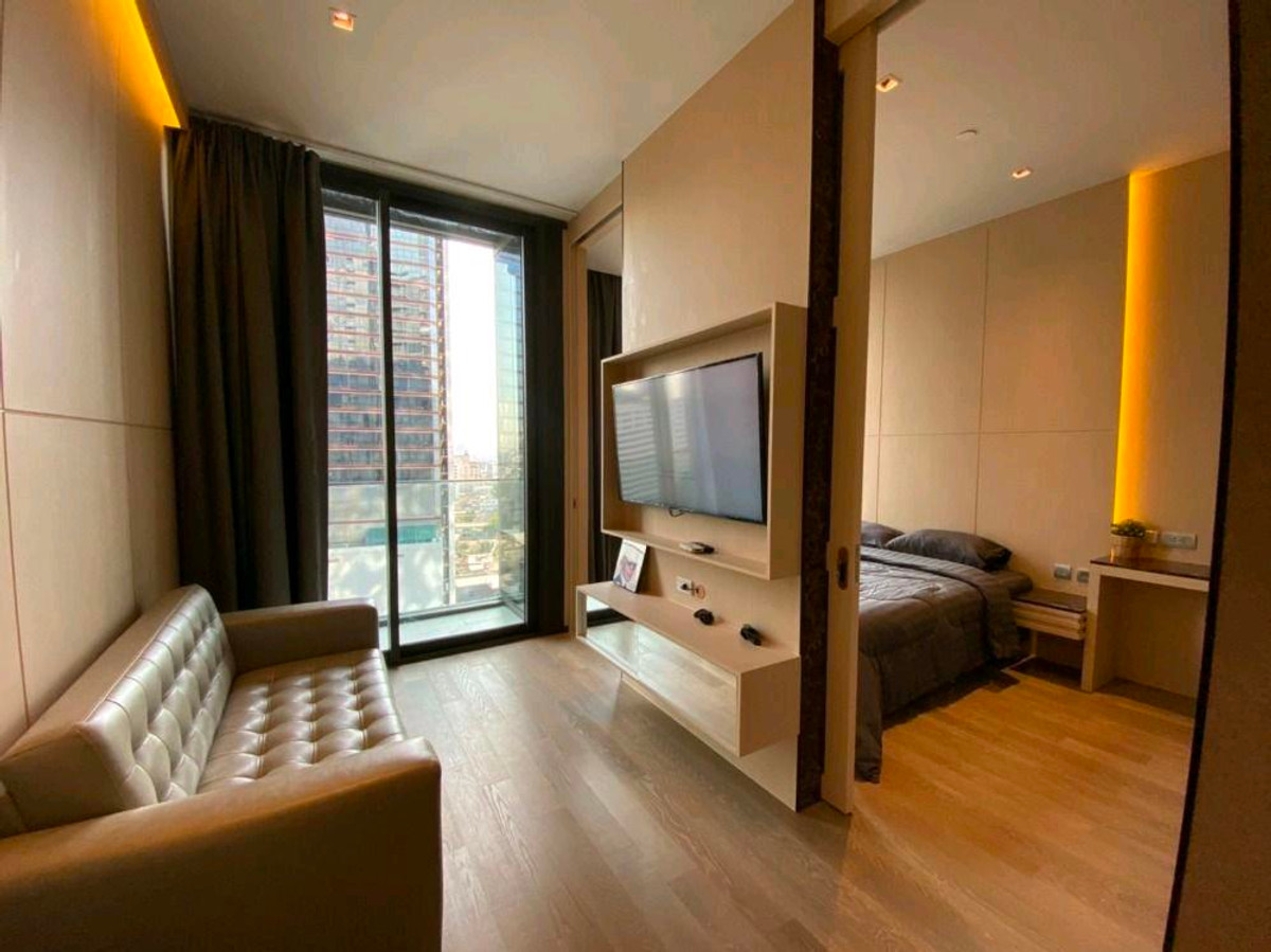 For sale Ashton Silom 1bedroom 1 bathroom35sqmselling price 7.5 mb rainy 081-8895470 whatappidline: richierainy