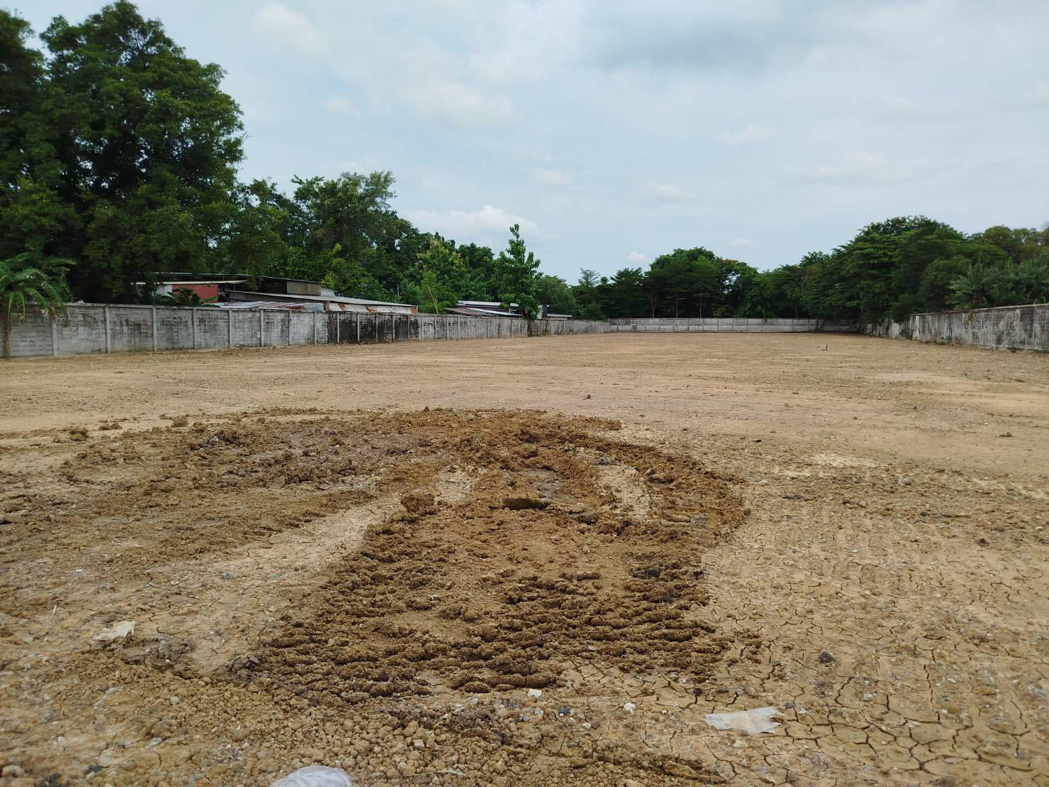 Land next to Phutthamonthon Sai 3 Road, near Phetkasem, high potential location. large width Suitable for commercial projects Land next to Phutthamonthon Sai 3 Road, near Phetkasem, high potential location. large width Suitable for commercial projects