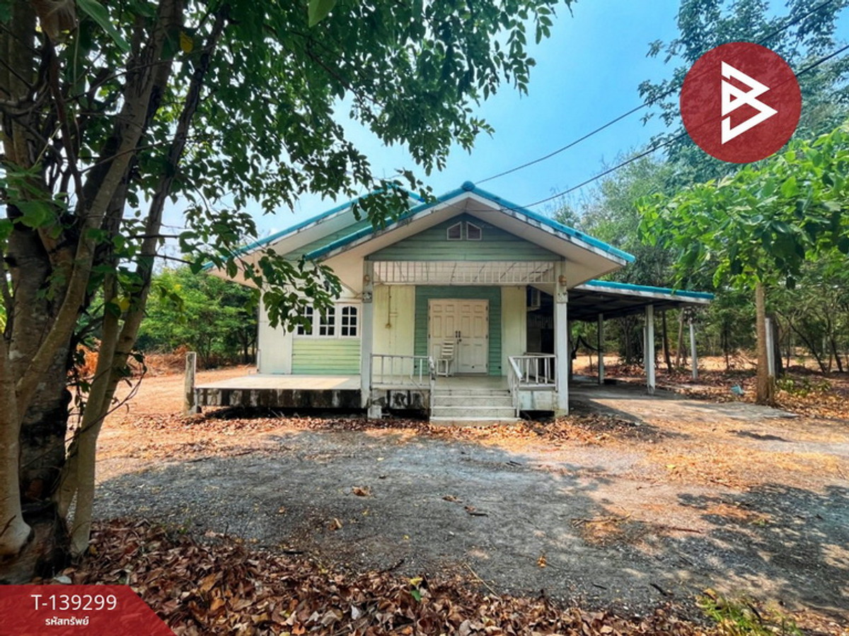 Single house for sale with land, area 4 rai, Don Chedi District, Suphanburi Province, good location.