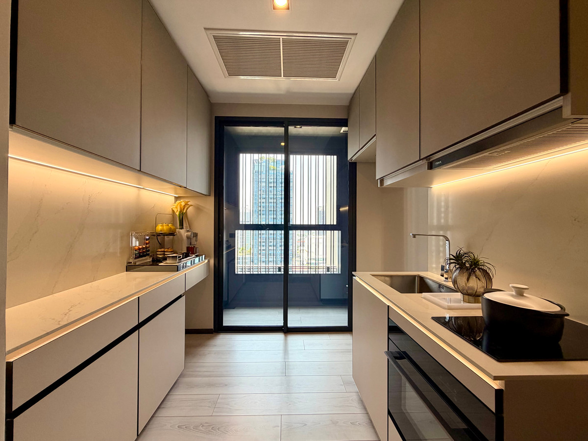 2 ห้องนอน แต่งครบ เหมือนในรูป พร้อมเข้าอยู่ Fully Decoration 16x,xxx/Sqm.  โทร 0946503223 – รูปที่ 2