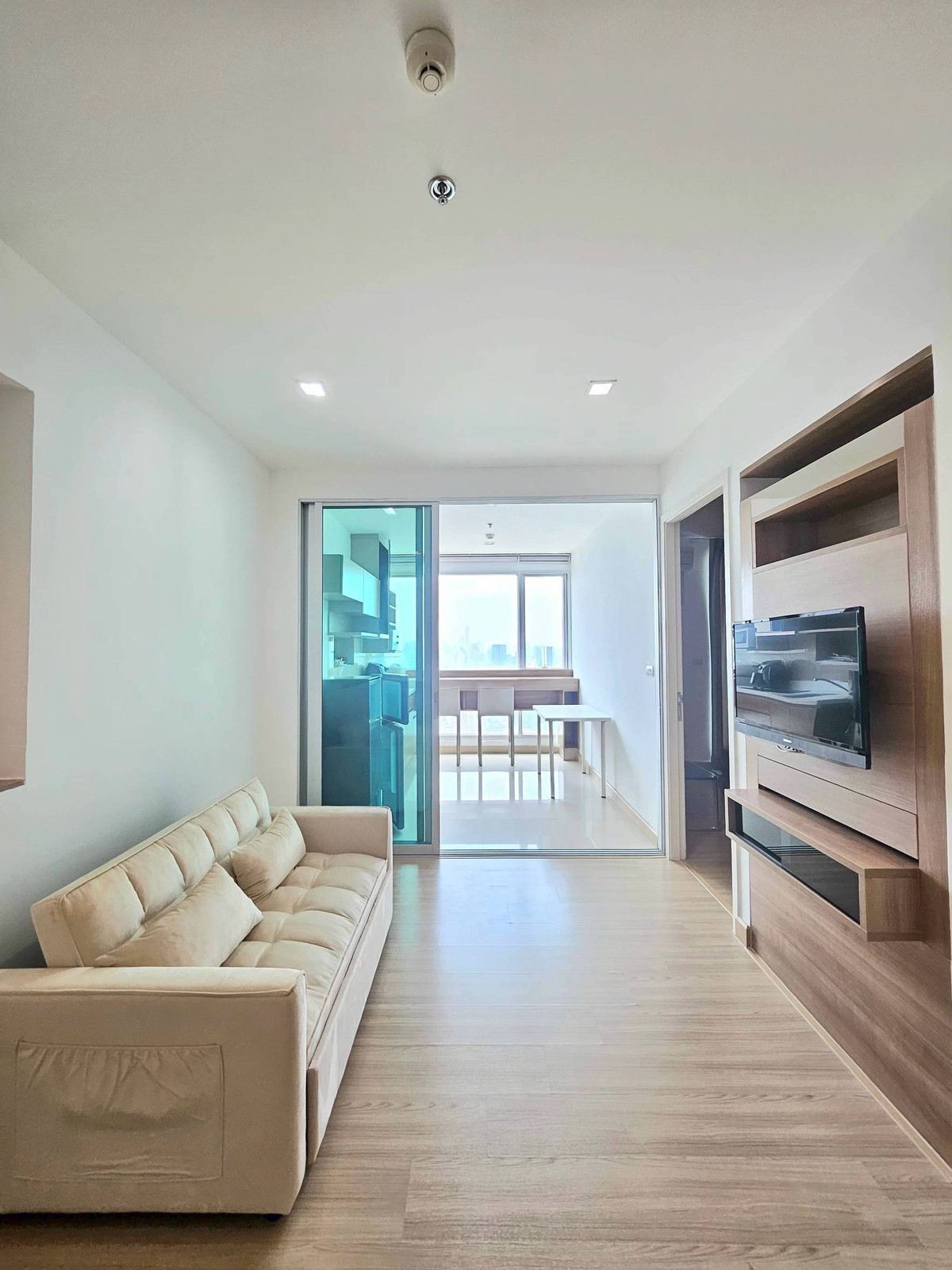 Urgent sale! Rhythm Phahon-Ari, large room, high floor, million-dollar view, price lower than the market!