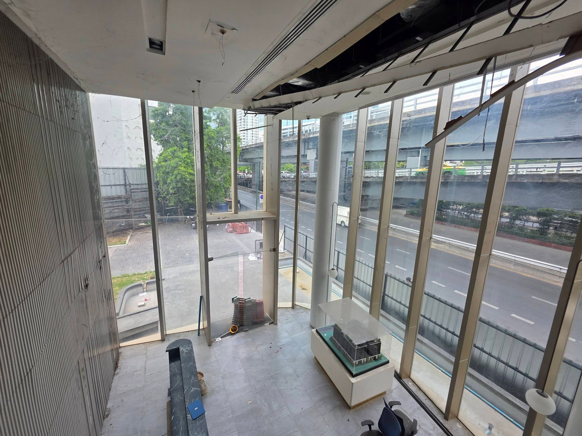โชว์รูม-ร้านค้าให้เช่า ถนนพระราม 4 ระยะเดินจาก MRT สามย่าน – รูปที่ 2