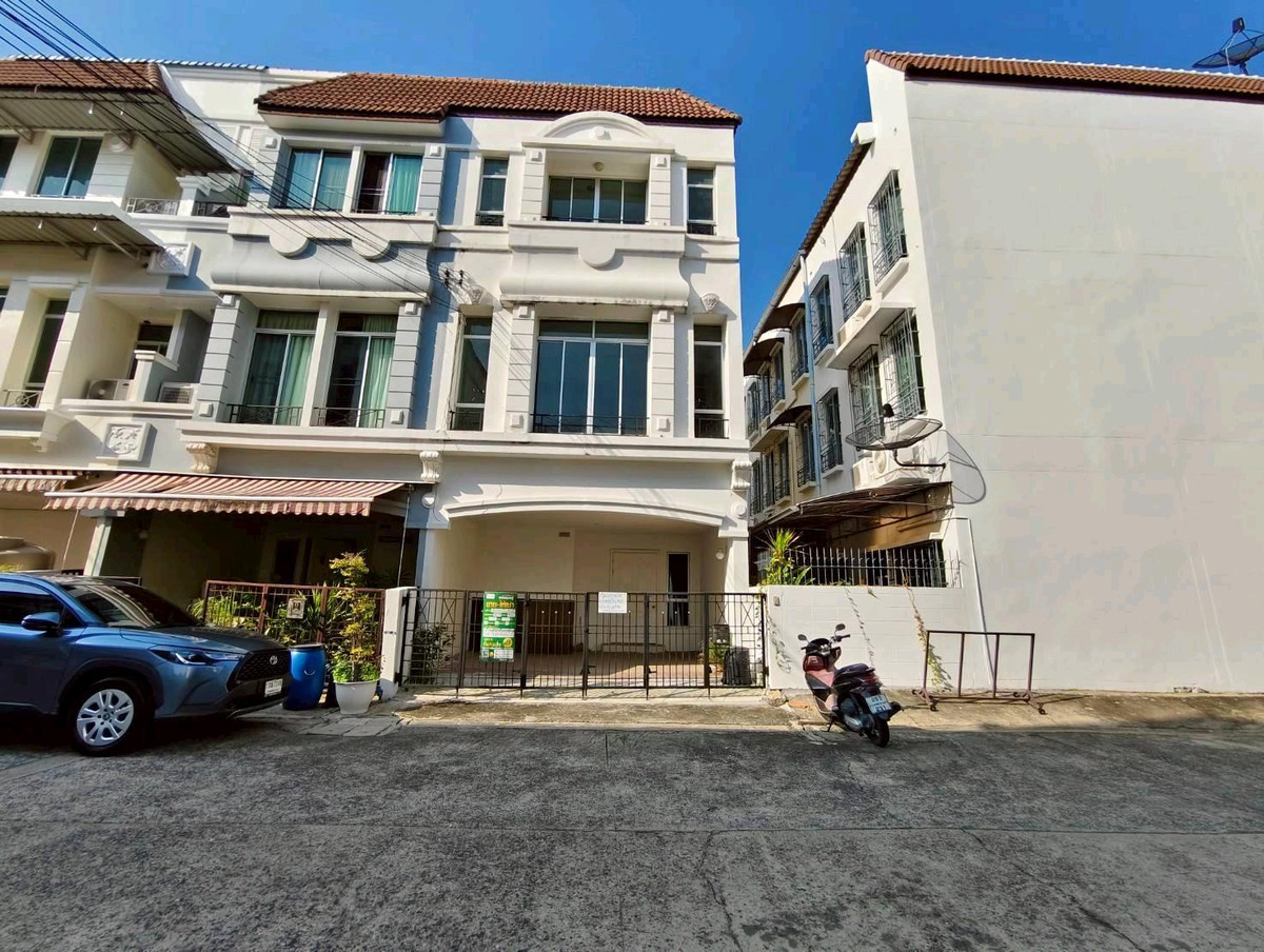 Klang Muang University, British Town Srinakarin, Sridan 24, house near Singapore International School.