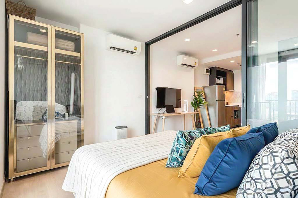 Urgent sale 🔥 The Line Building B, size 1 bedroom, 1 bathroom, 32.52sqm, very beautifully decorated room. Ready to move in, near the mall, convenient to travel 📞 Call now 065-2614622 Tammy Urgent sale 🔥 The Line Building B, size 1 bedroom, 1 bathroom, 32.52sqm, very beautifully decorated room. Ready to move in, near the mall, convenient to travel 📞 Call now 065-2614622 Tammy