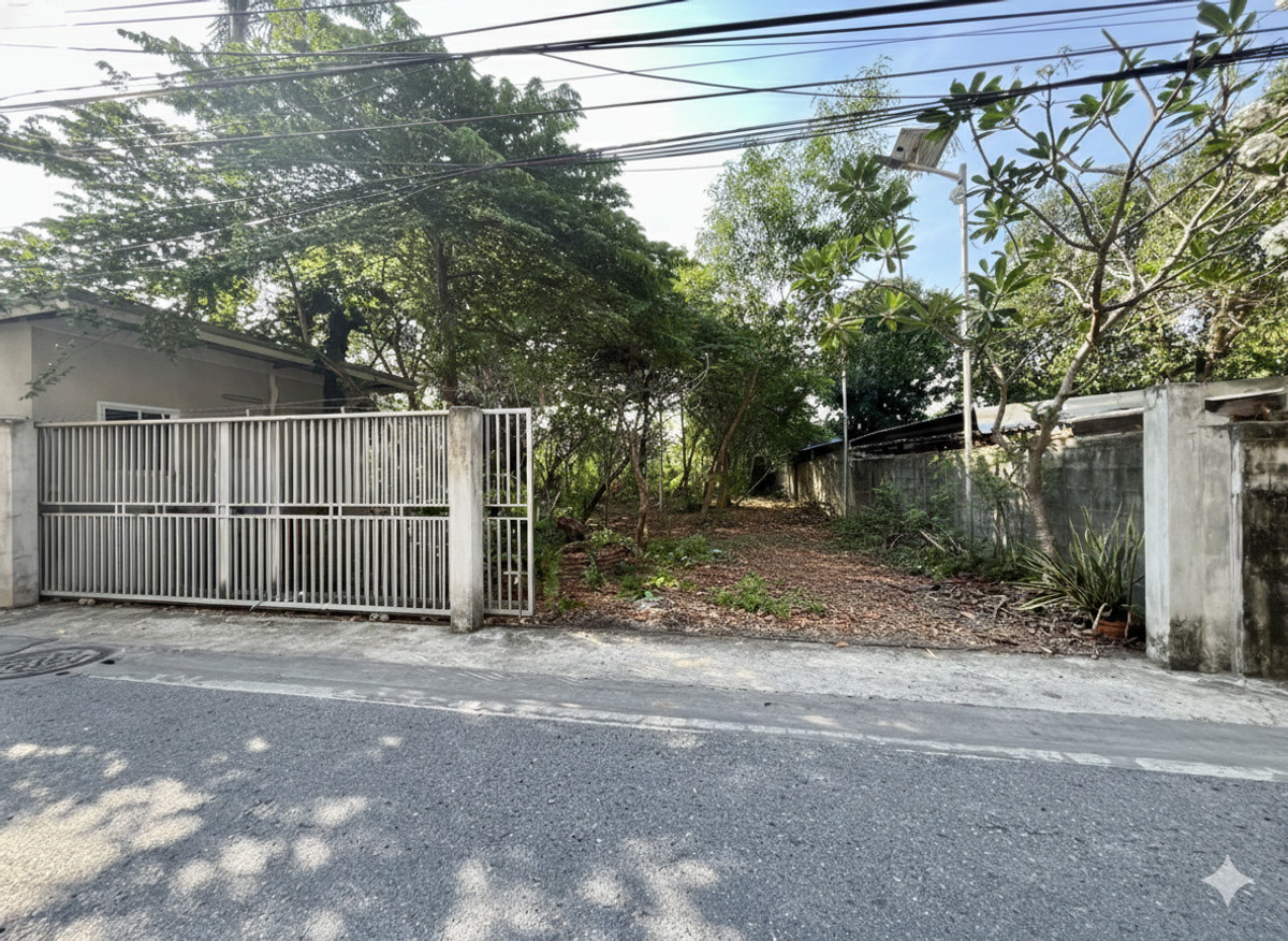 Urgent sale!! Beautiful plot of land, Ngamwongwan/Tiwanon.