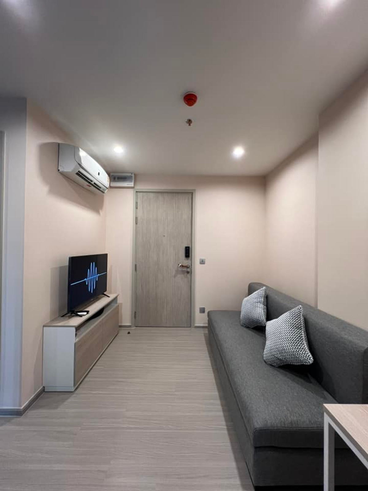 CT-4999 ให้เช่า แอสปาย เอราวัณ ไพร์ม (Aspire Erawan Prime) ติด BTS ช้างเอราวัณ