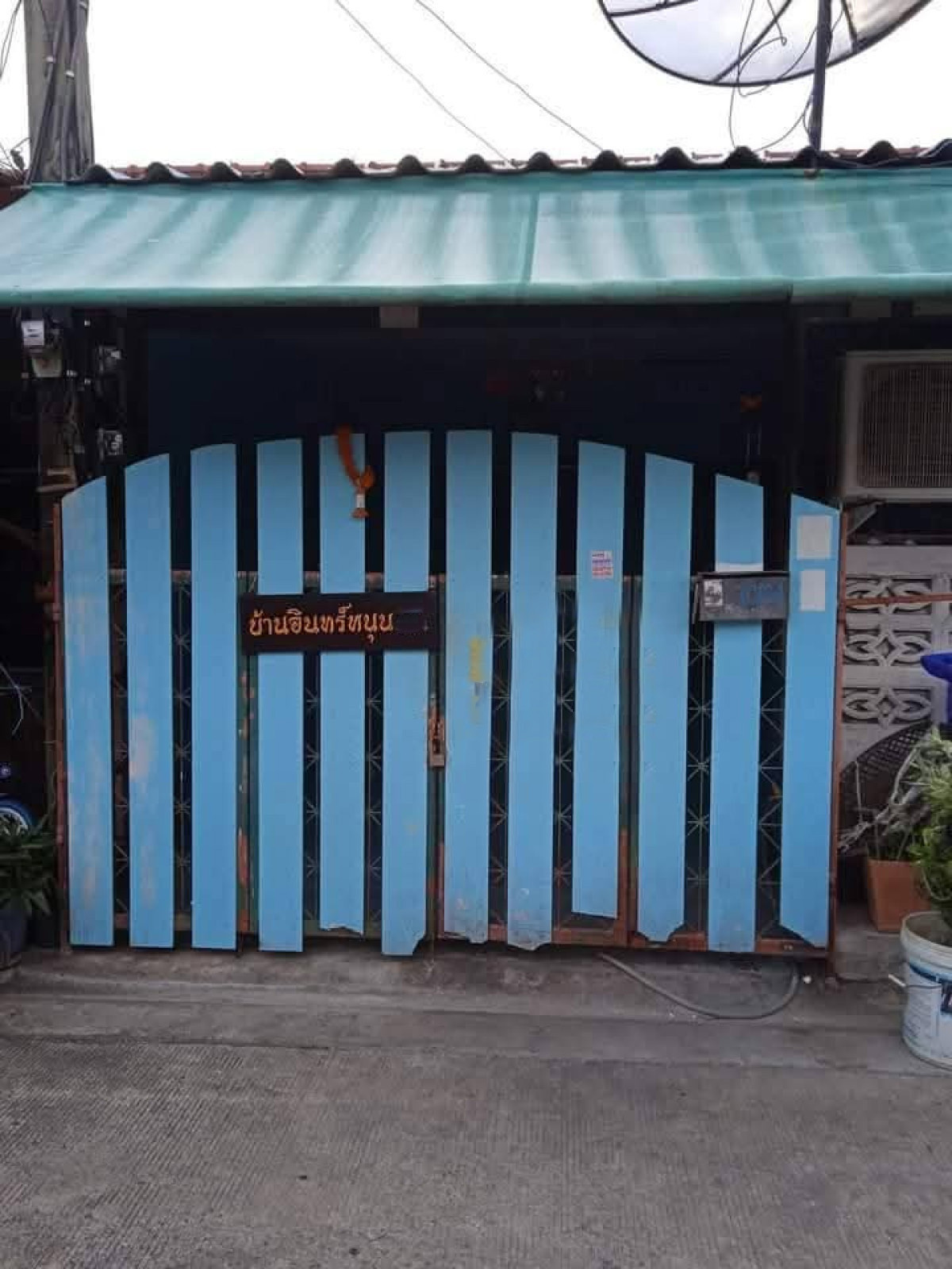 Single-story townhouse for sale, Baan Phetchrangam, Phraeksa 1, Samut Prakan. CX-157039