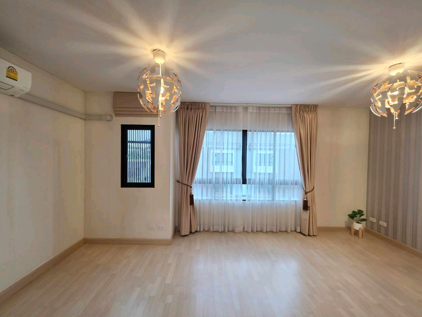 📢 Townhome for Sale – The Connect Petchkasem 48