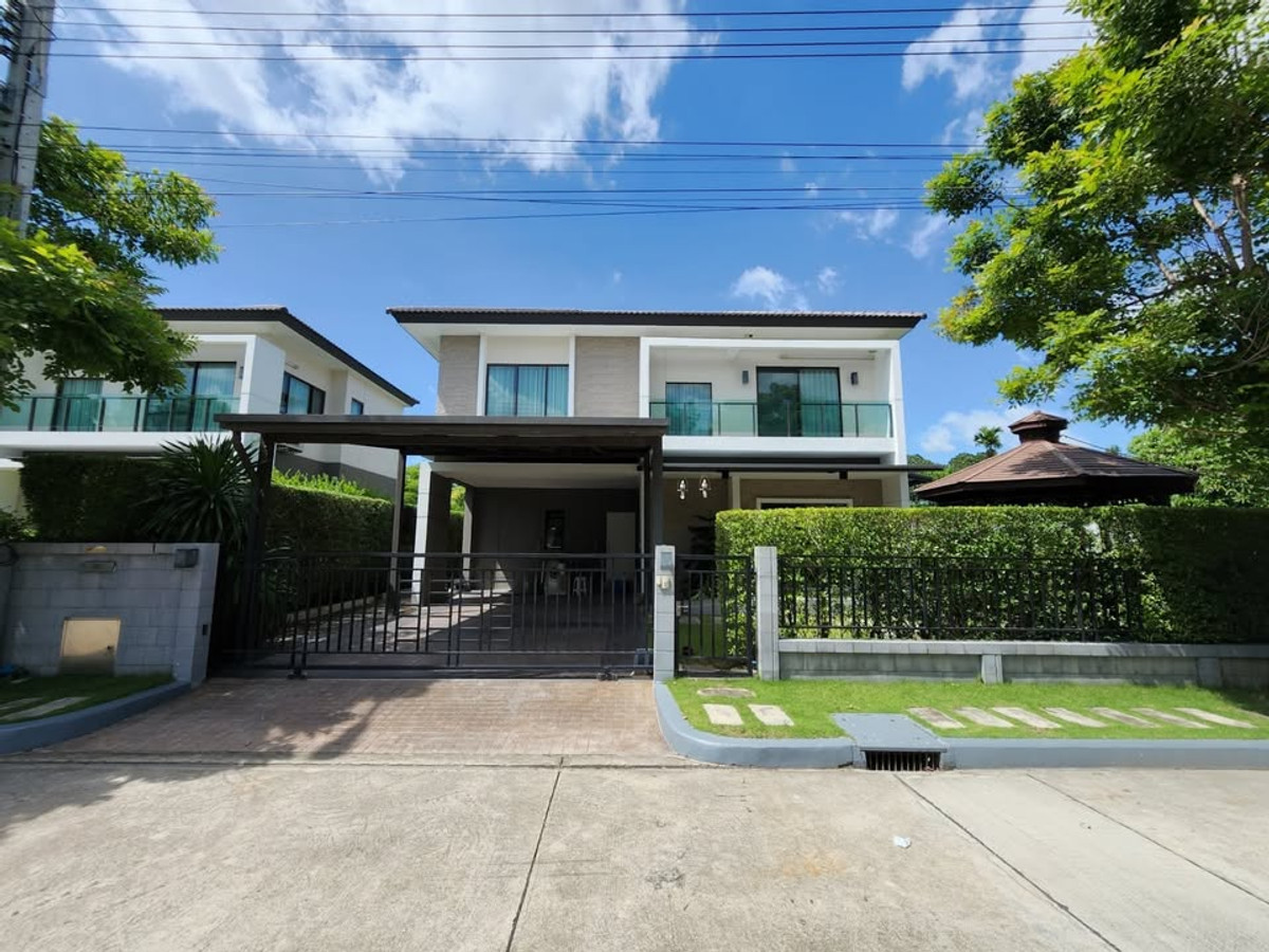 Single house for rent near Phatthanakan Road, furnished, ready to move in. Single house for rent near Phatthanakan Road, furnished, ready to move in.