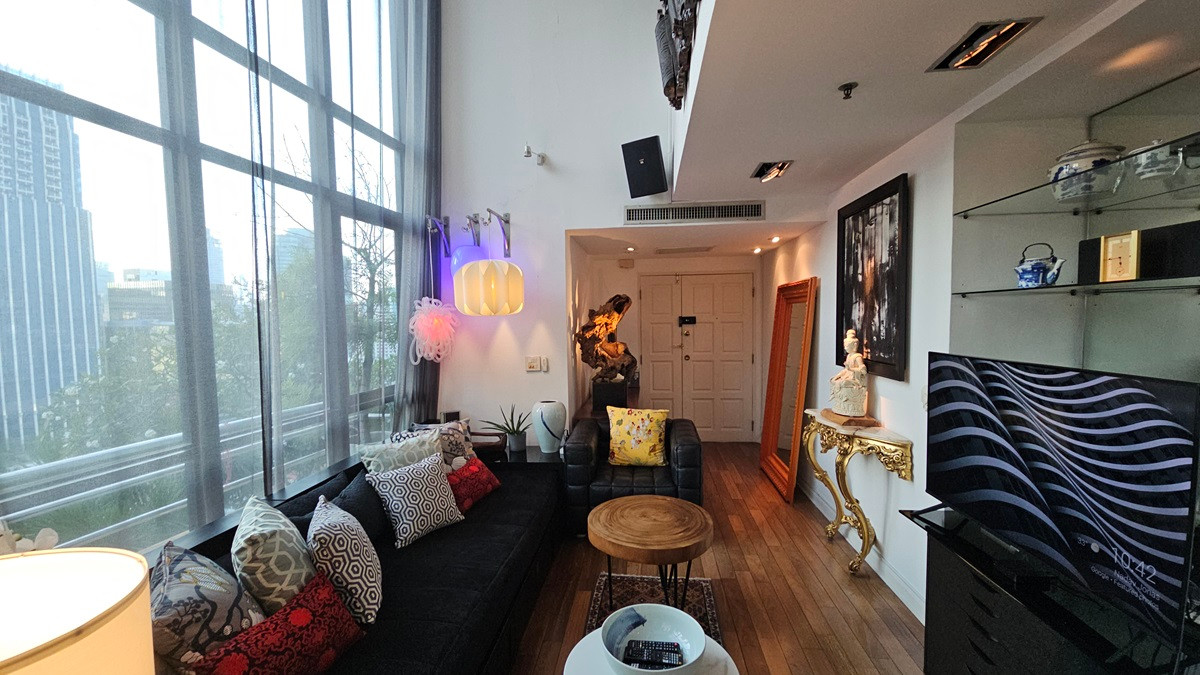 Rare Duplex gem in the heart of Langsuan Rare Duplex gem in the heart of Langsuan