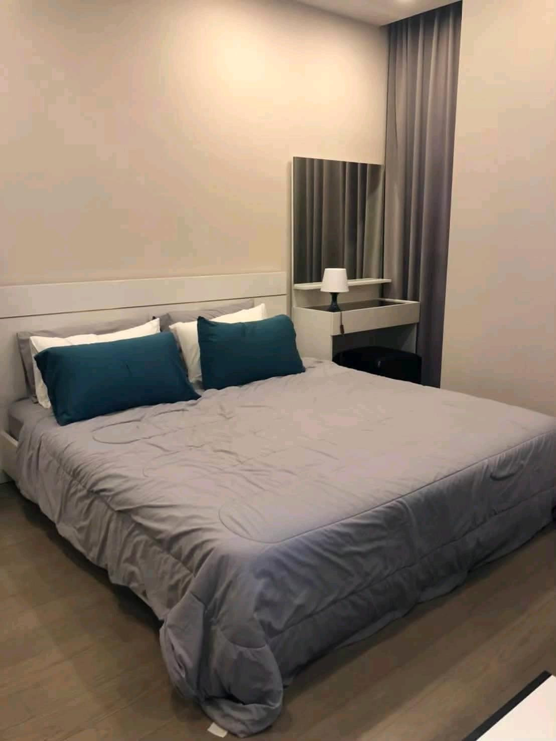 For rent Ashton Asoke ✨🏙️ Luxurious condo in the heart of Asoke, next to both BTS Asoke and MRT Sukhumvit 🚆 Beautiful room, high floor, great city view 🌃 with Walk-in Closet, additional built-ins, very comfortable to live in. For rent Ashton Asoke ✨🏙️ Luxurious condo in the heart of Asoke, next to both BTS Asoke and MRT Sukhumvit 🚆 Beautiful room, high floor, great city view 🌃 with Walk-in Closet, additional built-ins, very comfortable to live in.