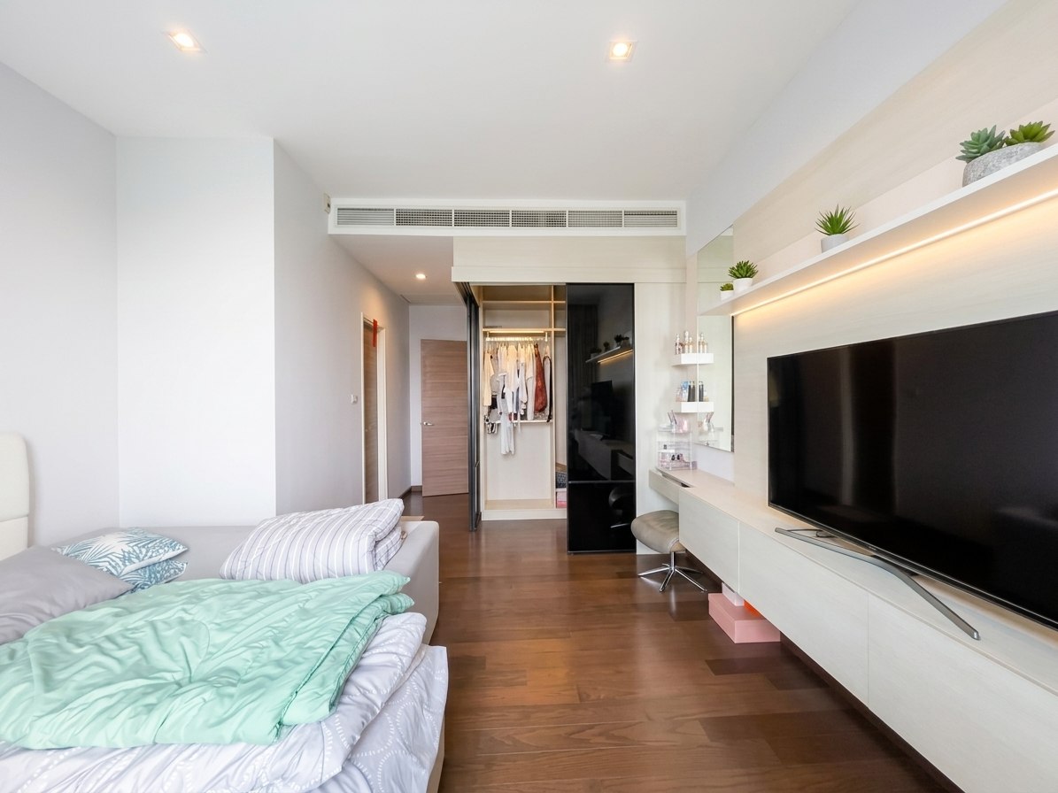 Rare Unit! Q Asoke ติด MRT เพชรบุรี ทำเลดีใจกลาง อโศกเพชรบุรี หายากมาก ๆ Penthouse ราคาดีที่สุดในตึก หาไม่ได้แล้ว สนใจติดต่อ 0876358339 K. นาง Rare Unit! Q Asoke ติด MRT เพชรบุรี ทำเลดีใจกลาง อโศกเพชรบุรี หายากมาก ๆ Penthouse ราคาดีที่สุดในตึก หาไม่ได้แล้ว สนใจติดต่อ 0876358339 K. นาง
