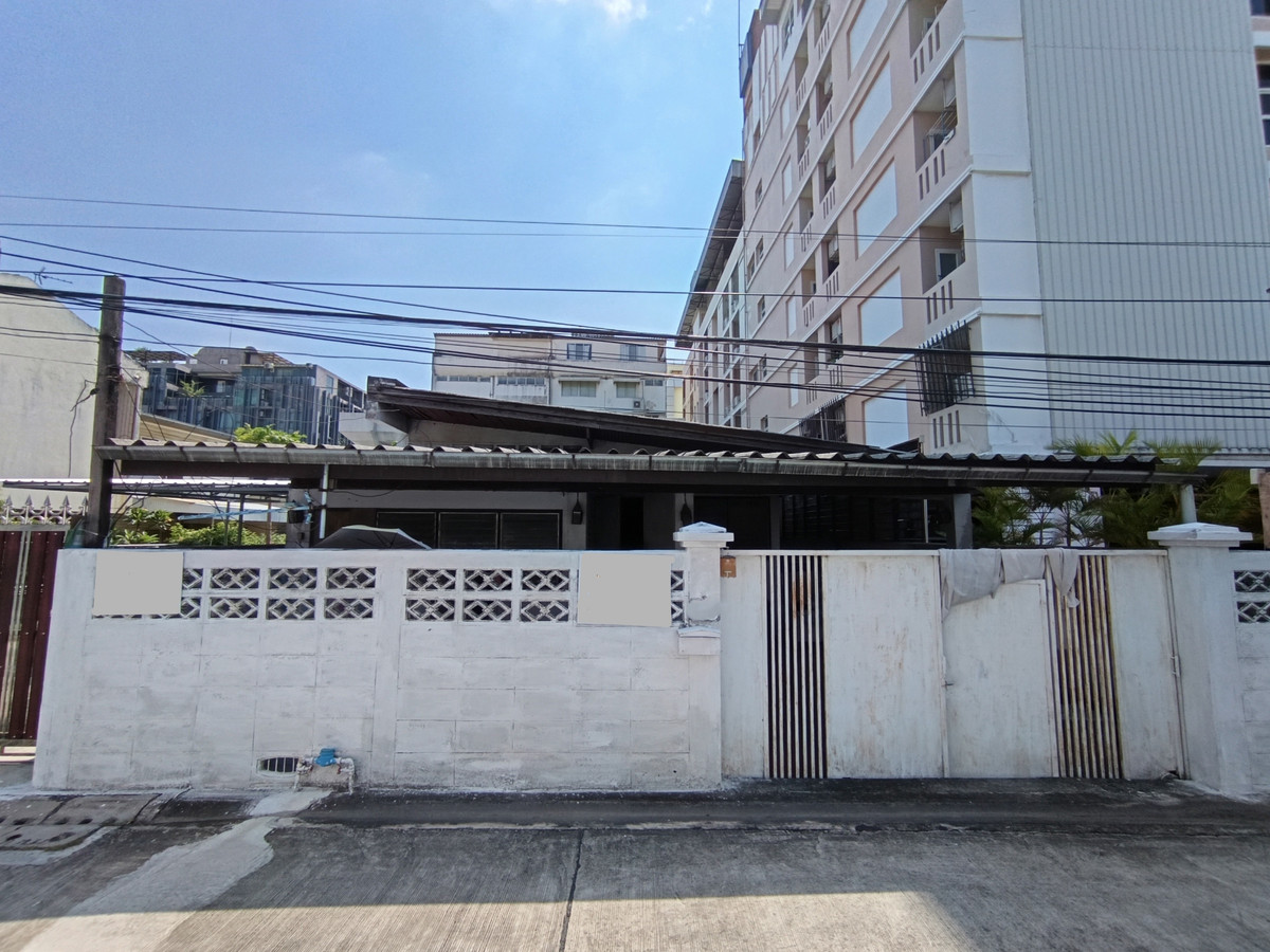 Land for sale, Lat Phrao 18, Intersection 4-1 🔥 only 9,590,000 baht 🚆 near MRT Lat Phrao Land for sale, Lat Phrao 18, Intersection 4-1 🔥 only 9,590,000 baht 🚆 near MRT Lat Phrao