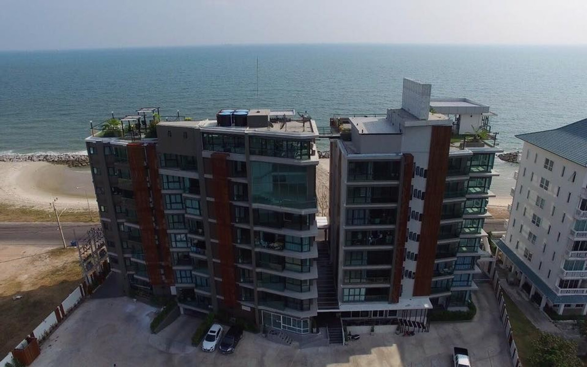 ขายห้อง One Bed The ultimate River Beach คอนโดสวย ติดทะเล เลียบหาดแสงจันทร์  ระยอง