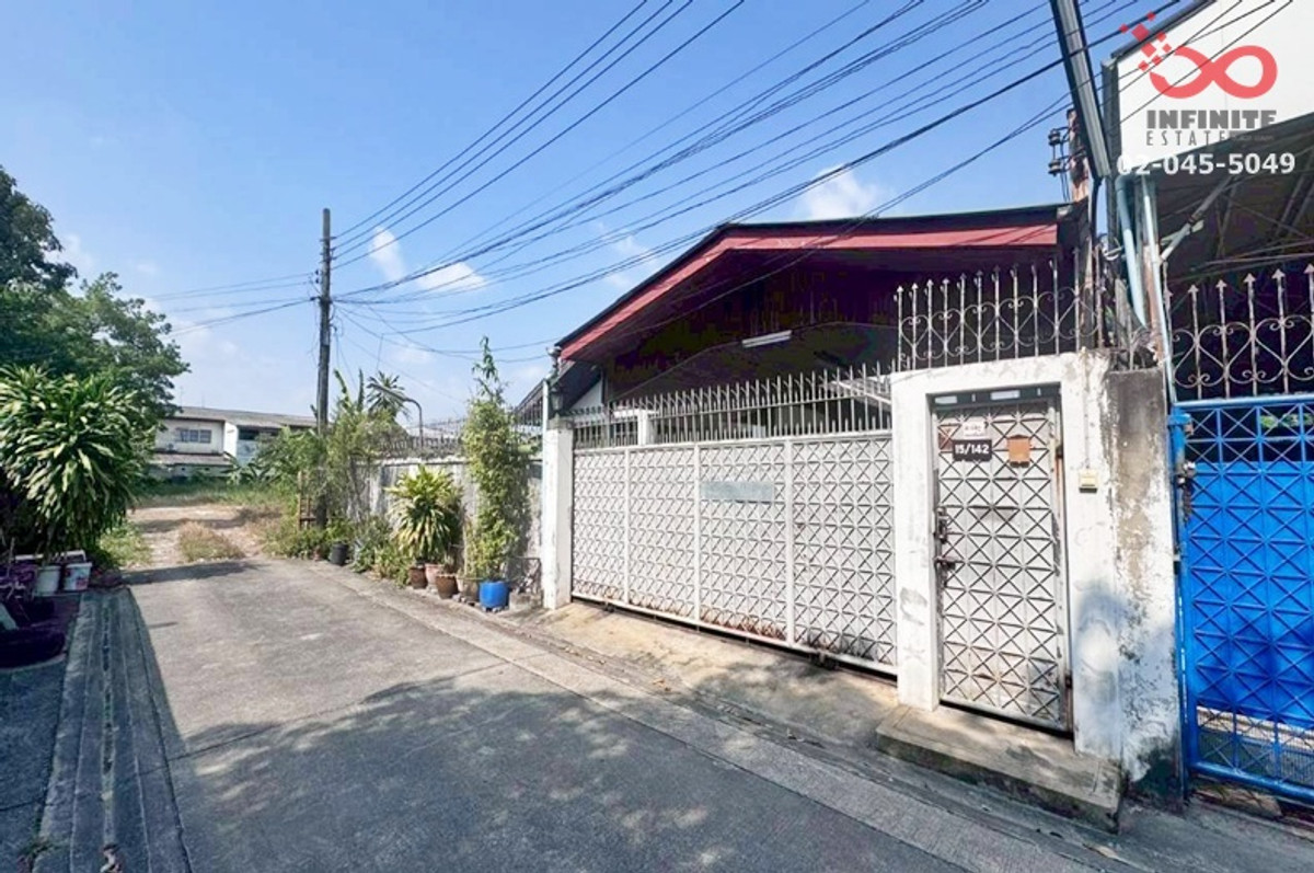 2-story detached house for sale, 105 sq m, Ratchadaphisek 36, Soi Suea Yai Uthit, near BTS Green Line. 2-story detached house for sale, 105 sq m, Ratchadaphisek 36, Soi Suea Yai Uthit, near BTS Green Line.