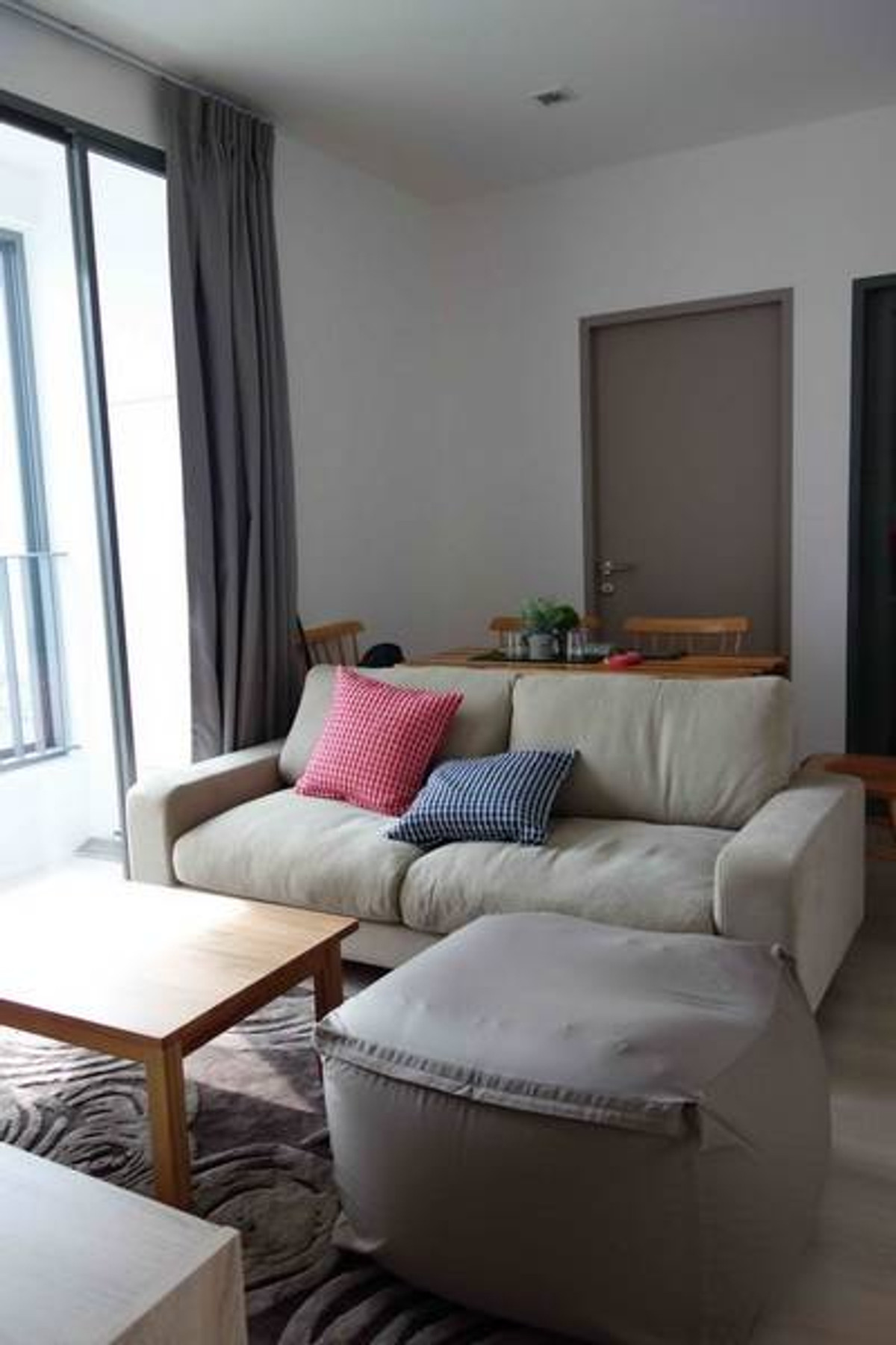 Urgent for rent!! Condo Ideo Mobi Sukhumvit (Sukhumvit 81) IDEO MOBI SUKHUMWIT 81 next to BTS On Nut.