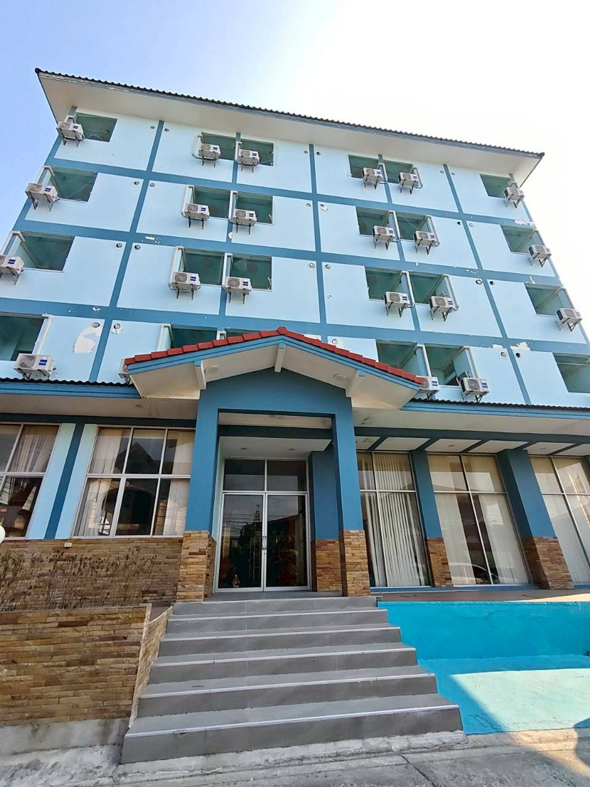 96371 - Sale/rent apartment, 5 floors, 47 rooms, 112 sq m. Yield 8.2%, potential location Samrong-Old Railway.