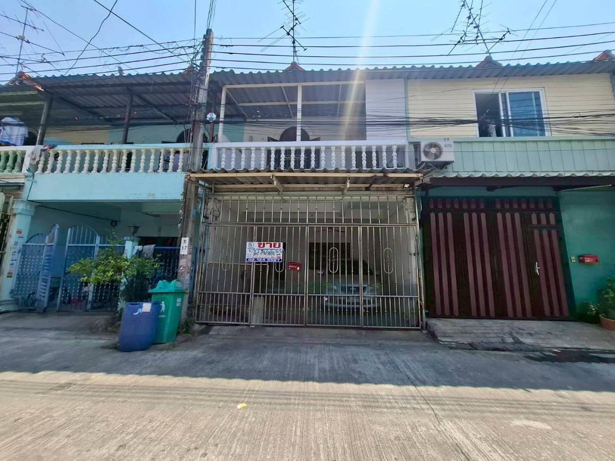 หมู่บ้านอินทราวิลล่า ซอยกัลปพฤกษ์ 4 ถนนกัลปพฤกษ์ แขวงบางหว้า เขตภาษีเจริญ กรุงเทพมหานคร    