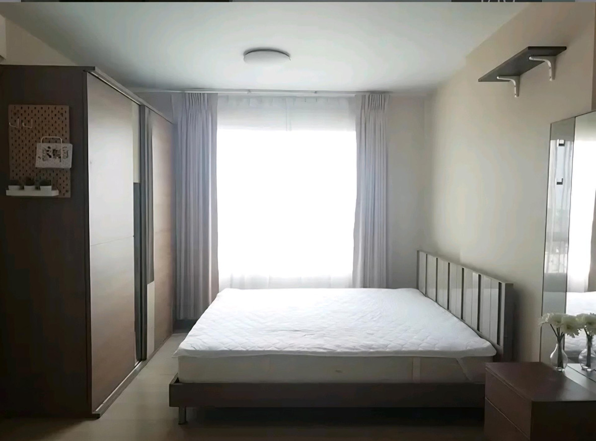 For rent: Plum Condo, Plum Condo Nawamin, Building A, next to Lotus Head Office. Fully furnished, ready to move in immediately, 7,000 baht per month.