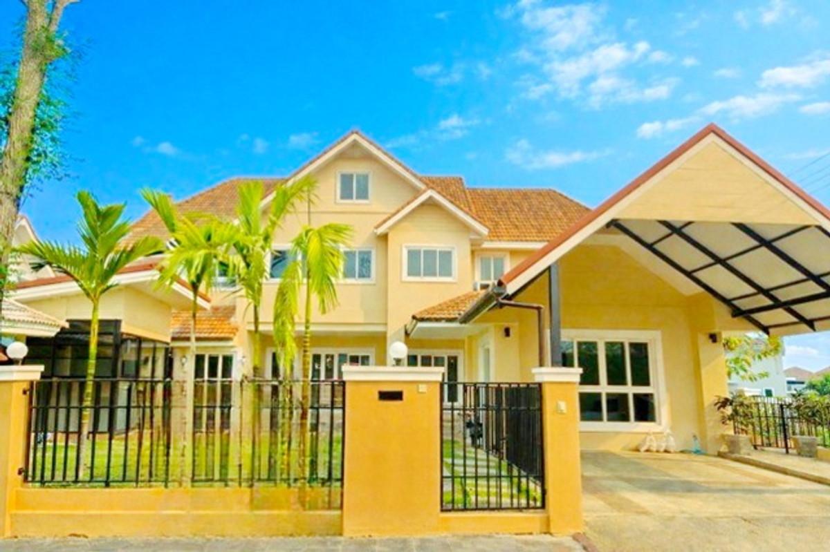 NamPhrae SanPaTong For rent 6bed 4bath detached house near WatSala 650m. HangDong Golf Club large ho
