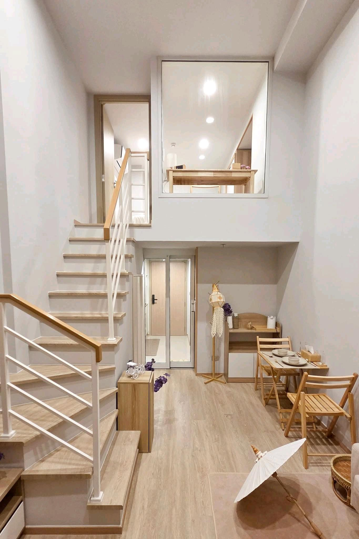 🚇💦 เพียง 290 ม. จาก BTS ศาลาแดง เพียง 350 ม. จาก MRT สามย่านห้อง Duplex 1 Bedroom – รูปที่ 2