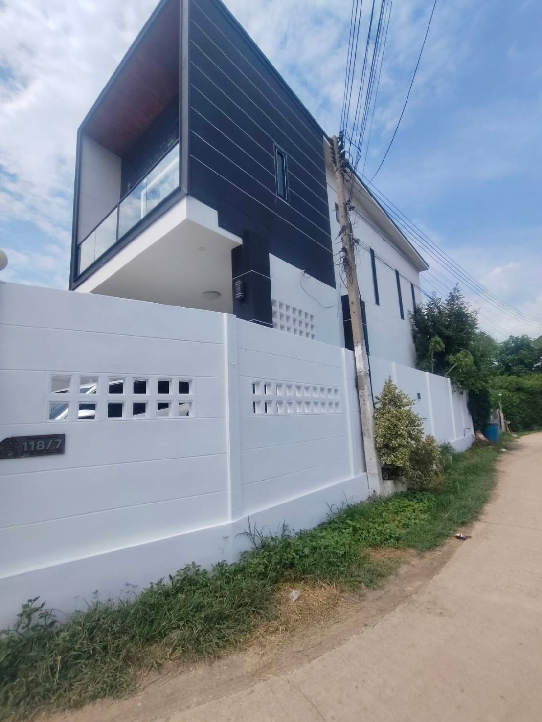 ขายบ้านเดี่ยว 2ชั้น บ้านใหม่ ใกล้ถนนเลี่ยงเมืองตัดใหม่ ใกล้ตลาด ราคาพิเศษสุด ต.ป่างิ้ว อ.เมือง จ.อ่างทอง – รูปที่ 3
