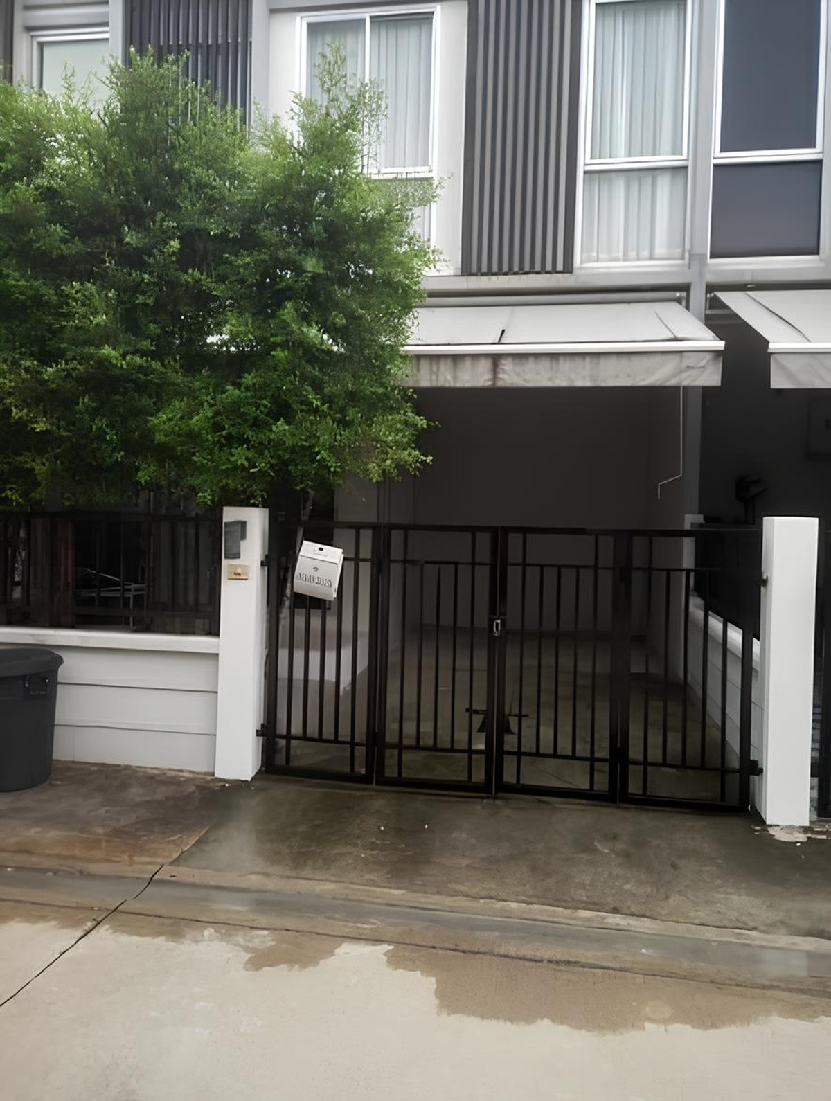 🔥Urgent sale, good location, investment right away🔥 2-story townhome, Sammakorn Avenue Village
