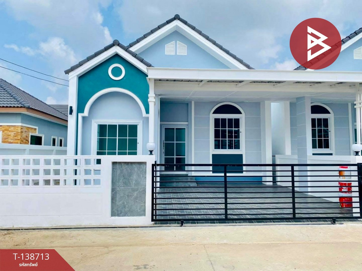 Semi-detached house for sale, The Thames Village, Si Maha Phot, Prachinburi. Semi-detached house for sale, The Thames Village, Si Maha Phot, Prachinburi.
