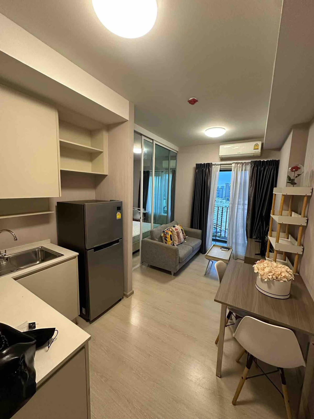 🏢✨ Selling Chapter One Eco Ratchada–Huai Khwang 📄 Transfer fee is half each.