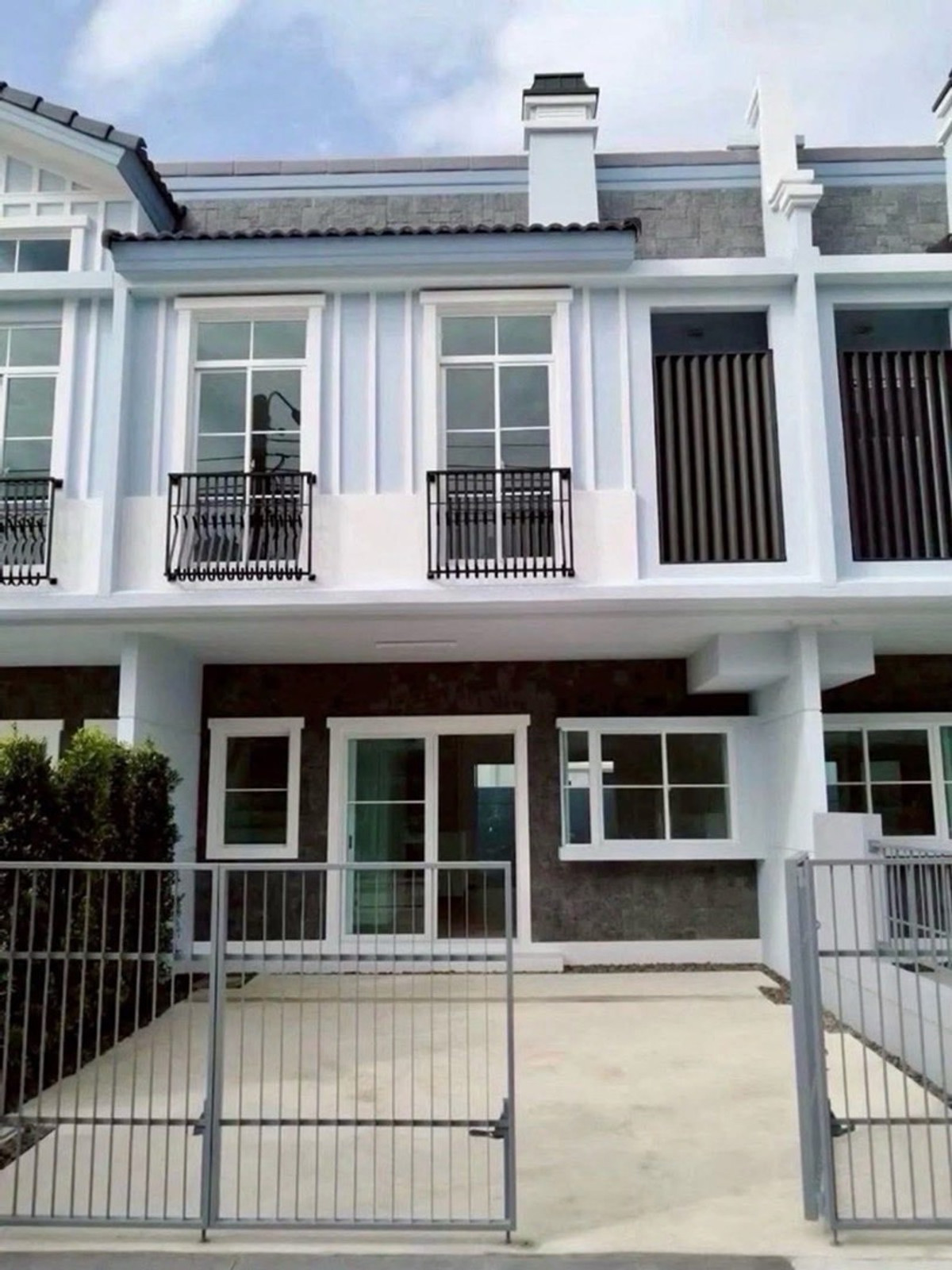 🌟ให้เช่าทาวน์โฮม วิลลาจจิโอ 2 ศรีนครินทร์–บางนา บ้านสวย 2 ชั้น 3 ห้องนอน | 3 ห้องน้ำ เฟอร์นิเจอร์ครบครัน พร้อมเข้าอยู่💥ค่าเช่า: 40,000 บาท/เดือน – รูปที่ 3