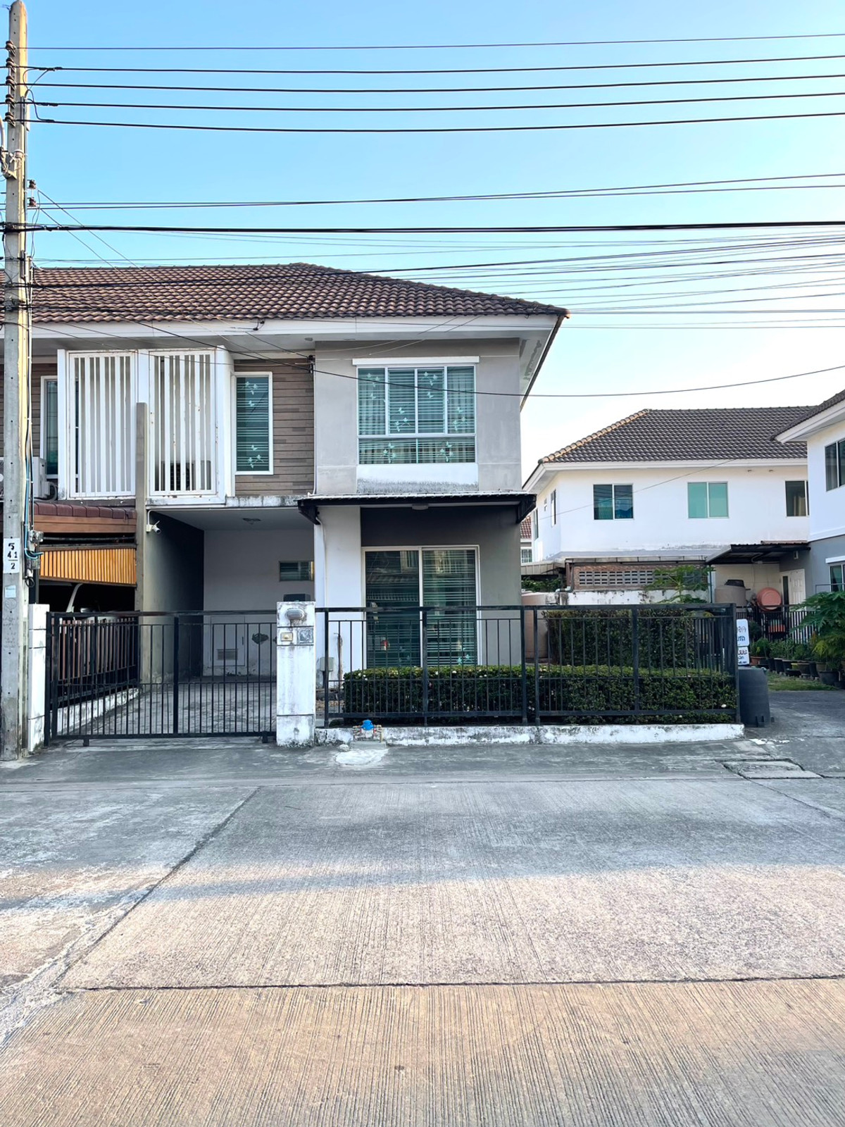 บ้านหลังริม ถนนเมน หมู่บ้านพฤกษาวิลล์47/2 พุทธบูชา36 บ้านหลังริม ถนนเมน หมู่บ้านพฤกษาวิลล์47/2 พุทธบูชา36