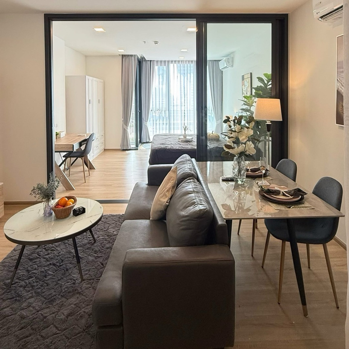 🌟 For rent XT Phayathai 🏙️ Wide room 42.5 sq m, 12th floor, good view, nice atmosphere.