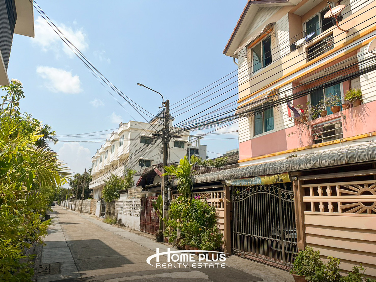 ทาวน์โฮม 3 ชั้น หลังริม ซอยลาดพร้าว 105 ใกล้เดอะมอลล์บางกะปิ – รูปที่ 2