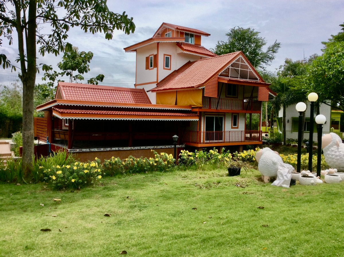 House for rent with 7 rai of land‼️ Pak Chong, next to Lam Takhong 🌊🏡 only 80,000✅ per month, can do business