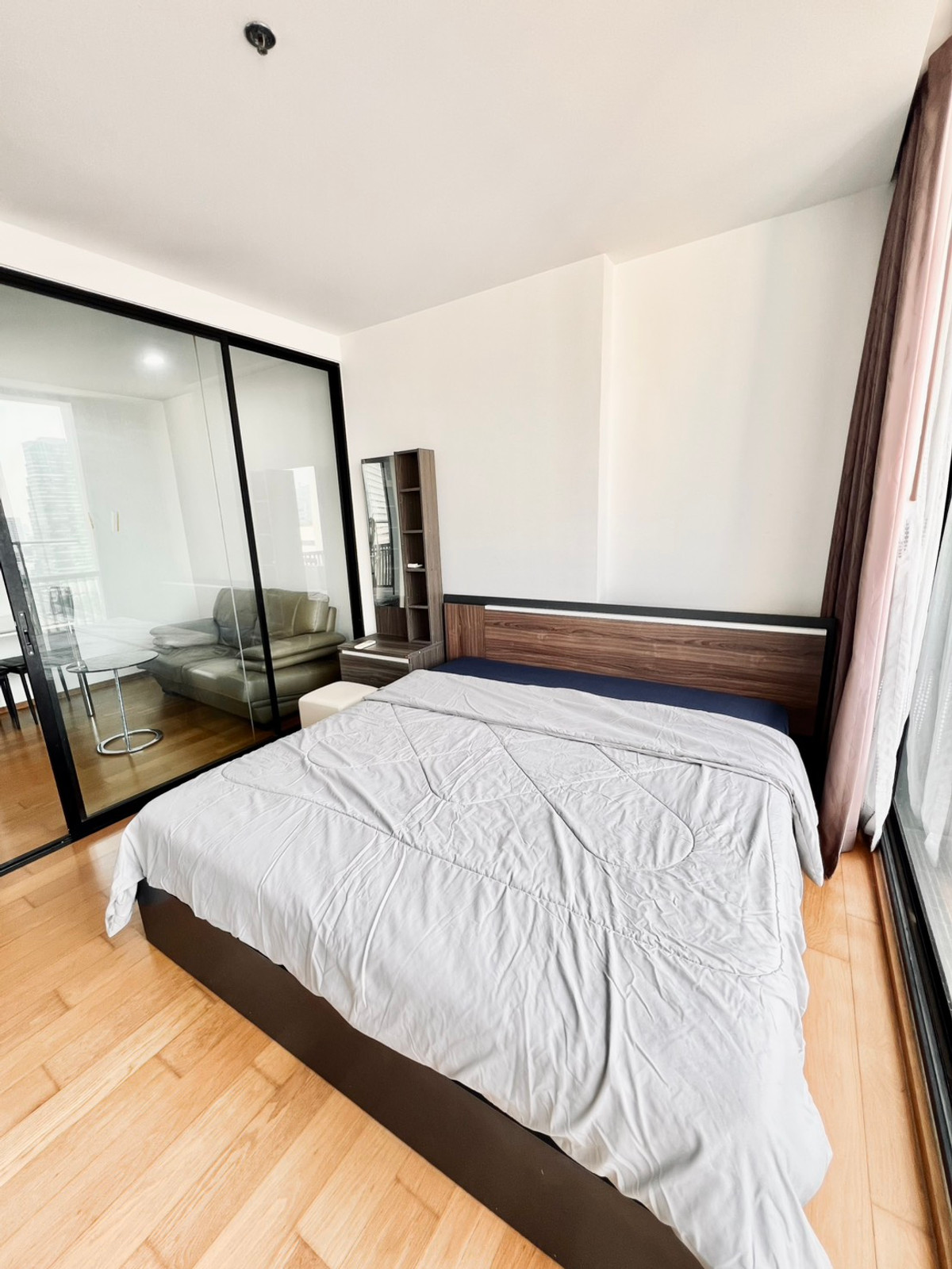 🔥Urgent, very few rooms available, super hot condo, Noble Revo Silom, next to BTS Surasak, 20th+ floor, north direction, the room is not hot. 🔥Urgent, very few rooms available, super hot condo, Noble Revo Silom, next to BTS Surasak, 20th+ floor, north direction, the room is not hot.