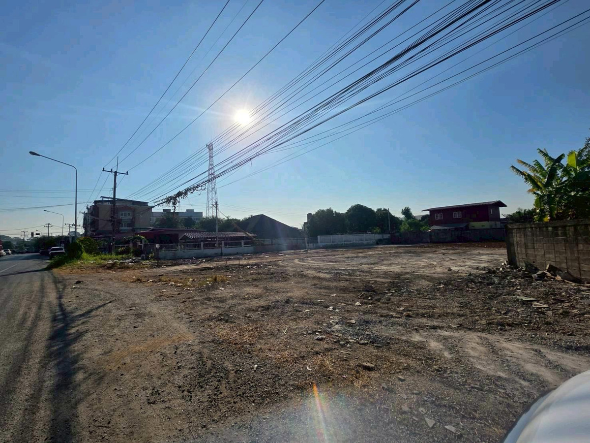 Land for sale, good location Near Songkhon-Kaeng Khoi intersection, Saraburi Province  Suitable for a convenience store in the future.