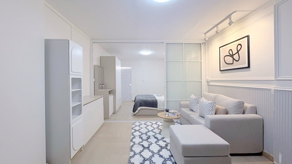 >>Ban Phraya Phirom<< Escape the heat, escape the dust, come stay warm here, close to 2 electric train lines, close to work places, places to eat, fully furnished, ready to move in. – รูปที่ 3