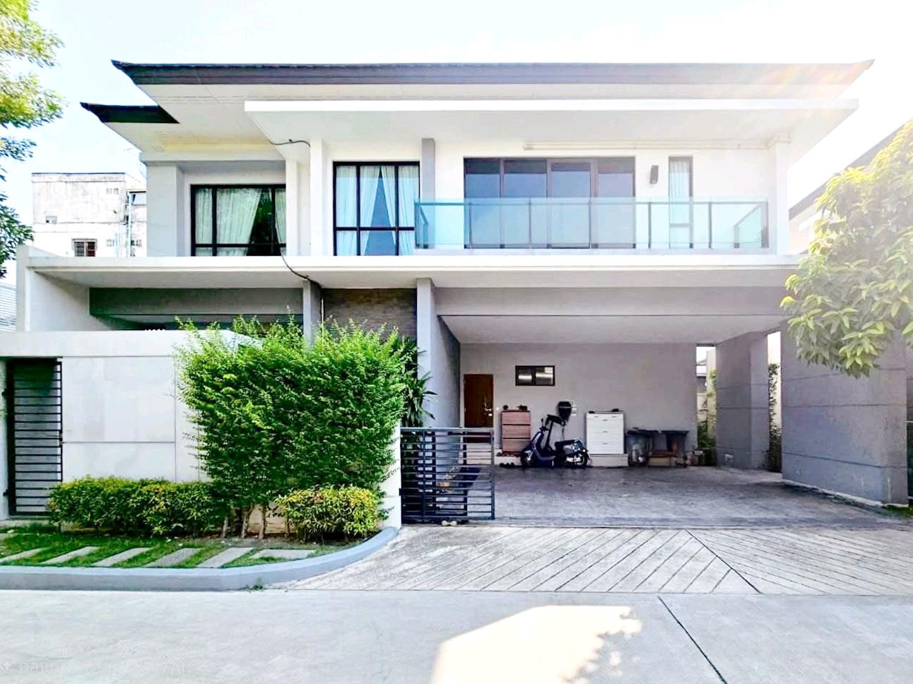 Luxury House The city Ekkamai - Lat Phrao Luxury House The city Ekkamai - Lat Phrao
