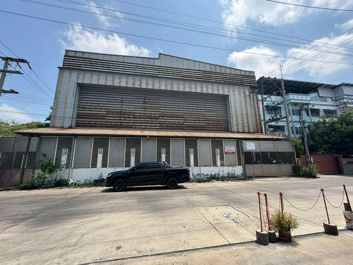 ที่ดินพระราม 2 พร้อมโรงงาน  และออฟฟิศ รถบรรทุกเข้าออกสะดวก เข้าได้2ทาง
