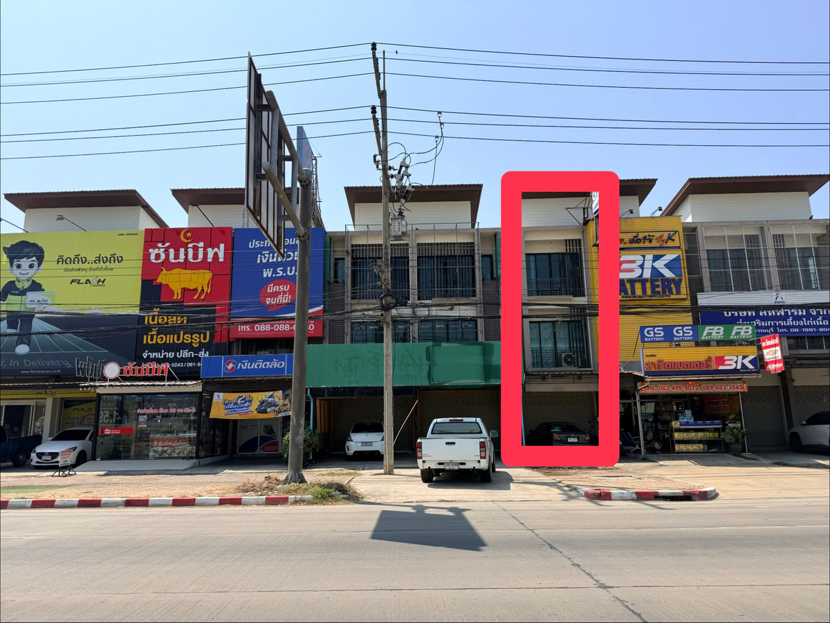 ราคาต่ำกว่าประเมิน! ทาวน์โฮม 3 ชั้น ติดถนนมาลัยแมน ทำเลดีมาก ใกล้วัดป่าเลไลยก์ สุพรรณบุรี (กู้เงินเหลือ)