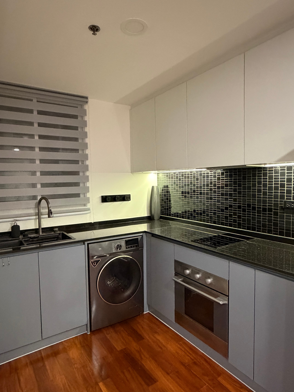 Corner Unit | 85 sqm | Langsuan | BTS Chit Lom | Park & City View – รูปที่ 2