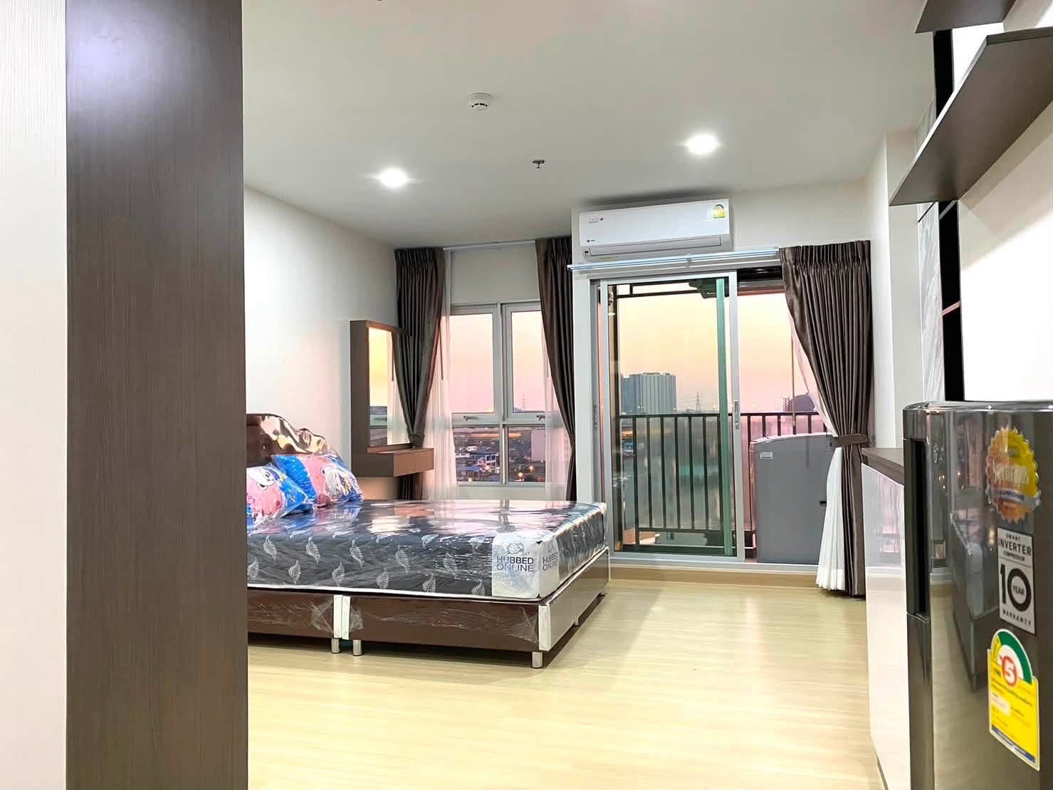 New room, fully furnished, close to BTS Pu Chao, only 250 m., ready to move in. New room, fully furnished, close to BTS Pu Chao, only 250 m., ready to move in.