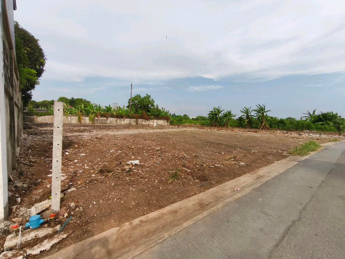 Land for sale, 1 rai, Ekachai Road.